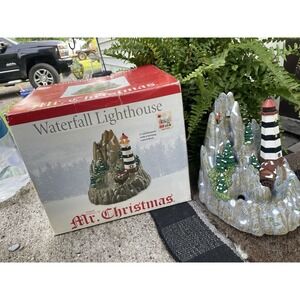 Mr. Christmas Waterfall Lighthouse 2000 w/ Original Box‎